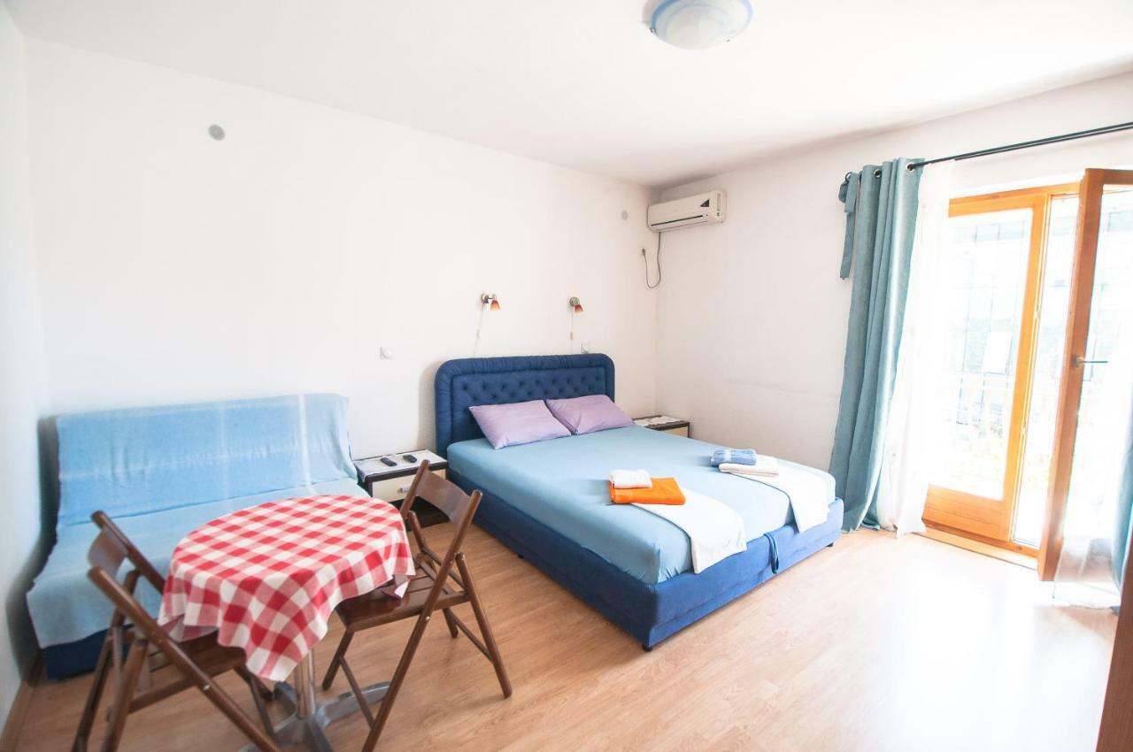 Apartments Milena Tivat Buitenkant foto