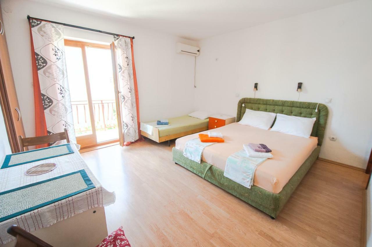 Apartments Milena Tivat Buitenkant foto