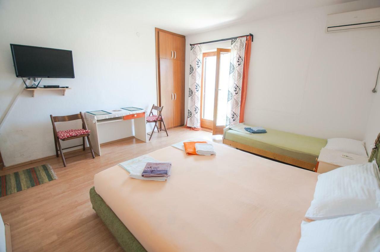 Apartments Milena Tivat Buitenkant foto